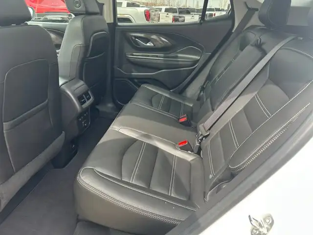 2023 GMC Terrain Denali AWD - Photo 18