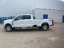 2026 Ford Super Duty F-350 SRW Lariat FX4 618A - Photo 2