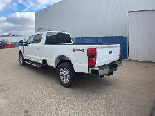 2026 Ford Super Duty F-350 SRW Lariat FX4 618A - Photo 3