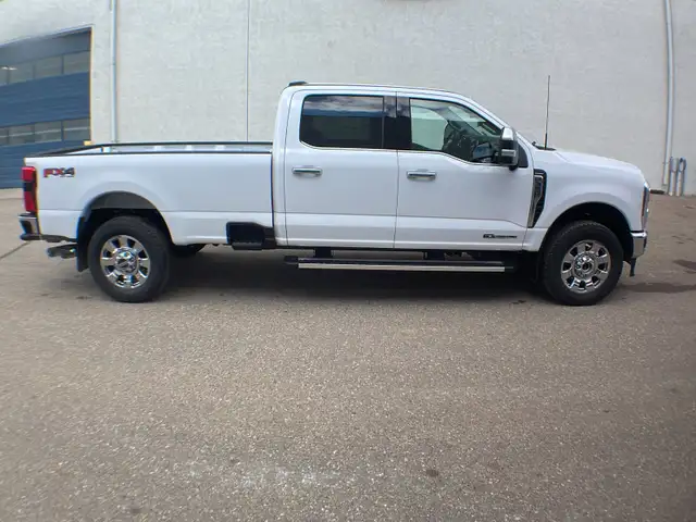 2026 Ford Super Duty F-350 SRW Lariat FX4 618A - Photo 6