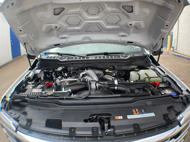 2026 Ford Super Duty F-350 SRW Lariat FX4 618A - Photo 11