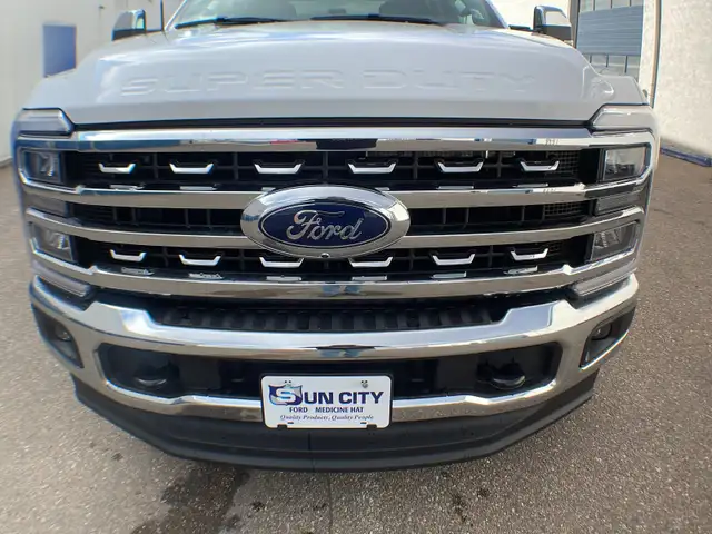 2026 Ford Super Duty F-350 SRW Lariat FX4 618A - Photo 14