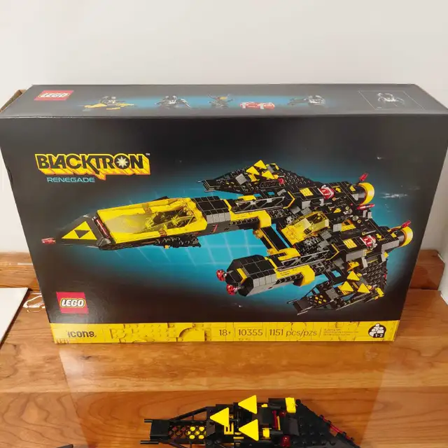 LEGO 10355 Blacktron Renegade -- Lire attentivement - Photo 3