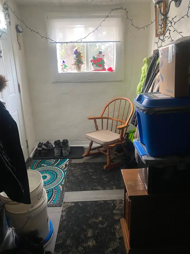 Furnished Master Bedroom!! - Photo 10