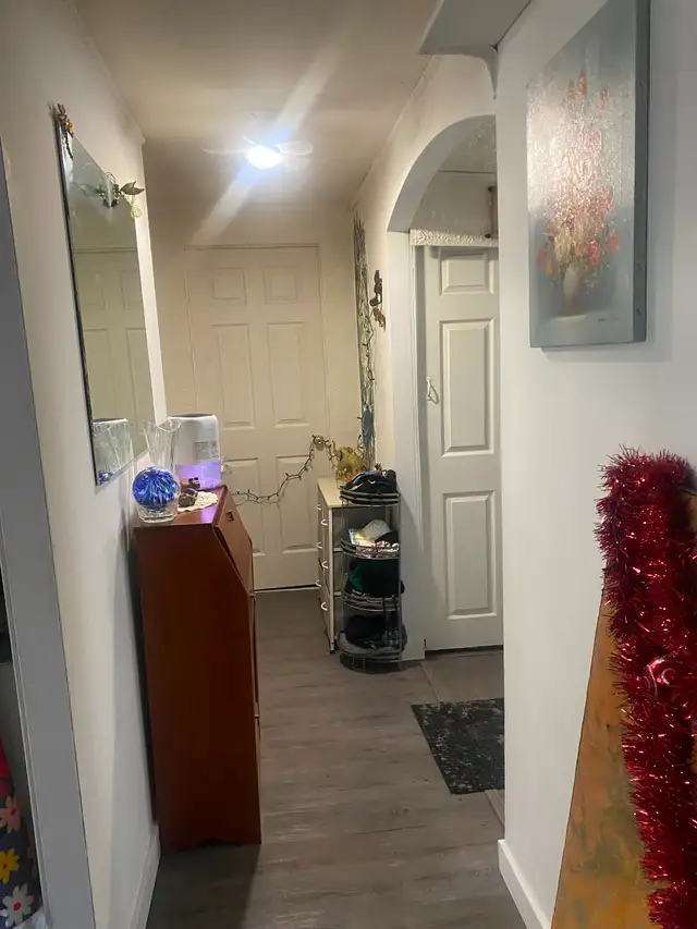 Furnished Master Bedroom!! - Photo 11