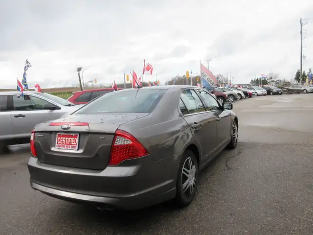 2011 Ford Fusion SE - Photo 6