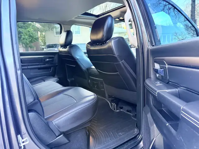 2018 Dodge Ram 1500 4X4 Crew Cab Sport Fully Loaded - Photo 7