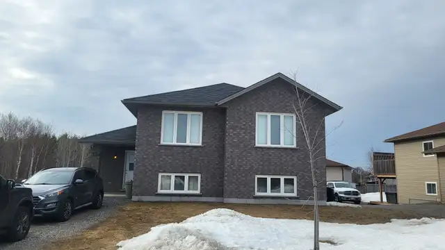 3 bedroom apartment for rent in Hanmer