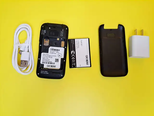 CELLULAIRE 4G LTE FLIP FLOP ALCATEL GO FLIP UNLOCKED/DEBLOQUE - Photo 4