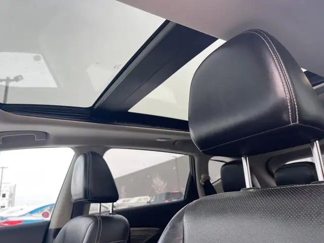 2015 Nissan Murano Platinum AWD V6 : Fully Loaded, One Owner - Photo 12