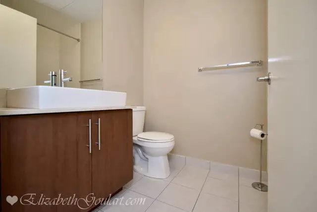 65 BREMNER BLVD - MAPLE LEAF SQUARE - 1 BEDROOM W/ CN TOWER VIEW - Photo 5