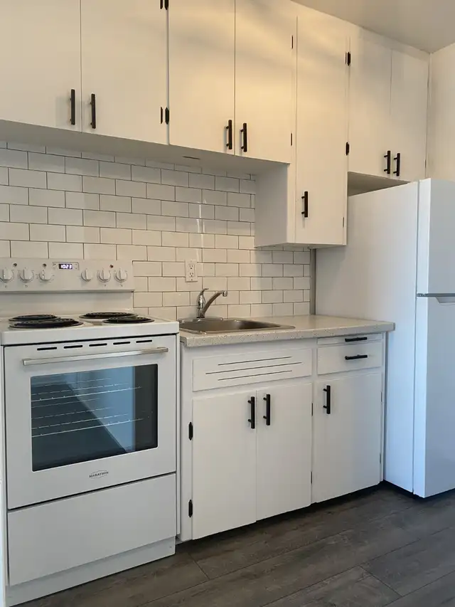 Bachelor/ Studio Apartment - Photo 2