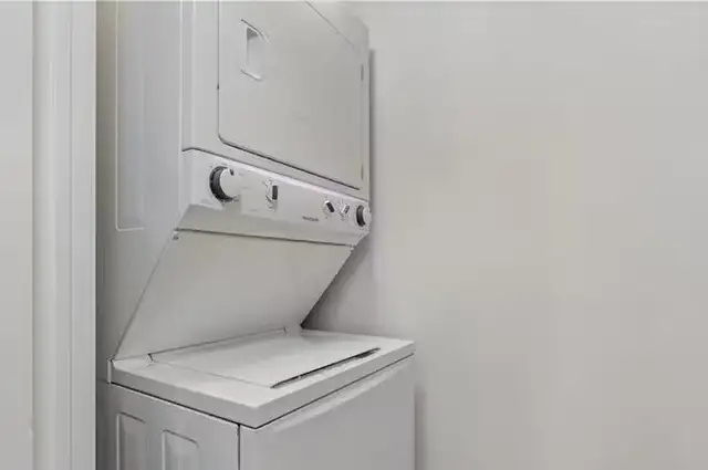 2BR Den 2.5Bath Guelph/Cambridge/Kitchener Condo/Townhome - Photo 8