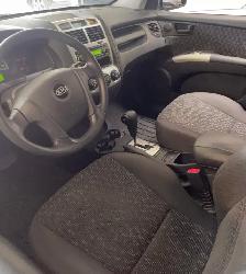2007 Kia Sportage Lx front wheel drive 335,000Km $2550 - Photo 2