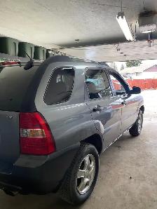 2007 Kia Sportage Lx front wheel drive 335,000Km $2550 - Photo 5