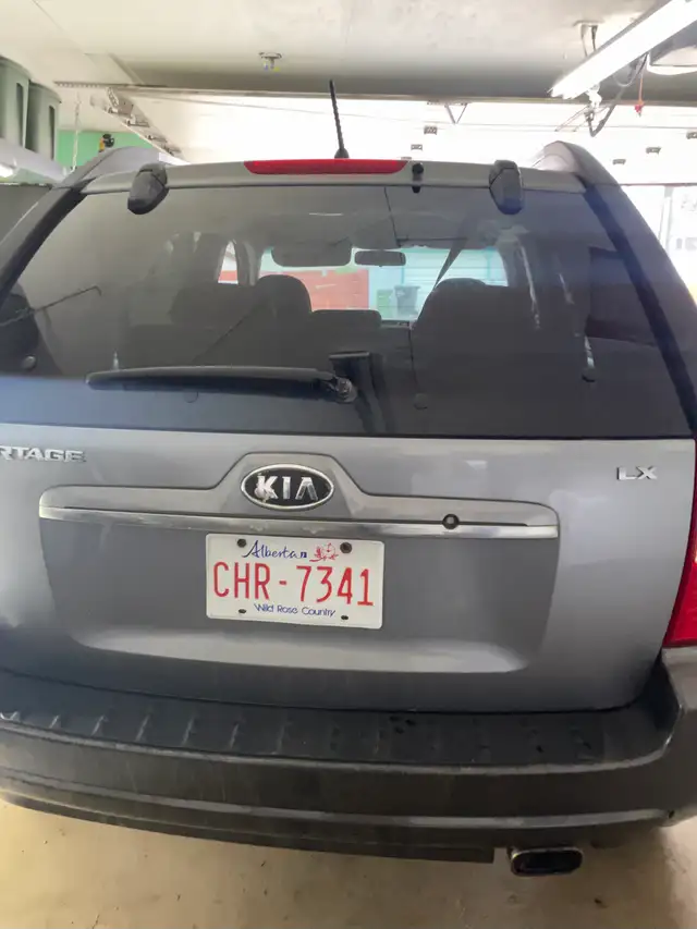 2007 Kia Sportage Lx front wheel drive 335,000Km $2550 - Photo 9