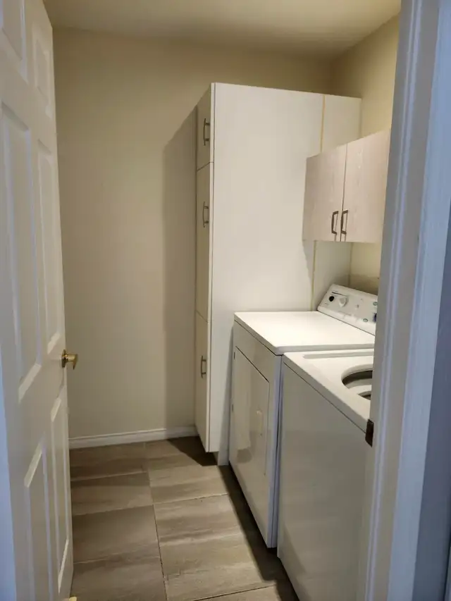 1 Bedroom   Den & 1 Bathroom House for rent in an Adult Communit - Photo 6