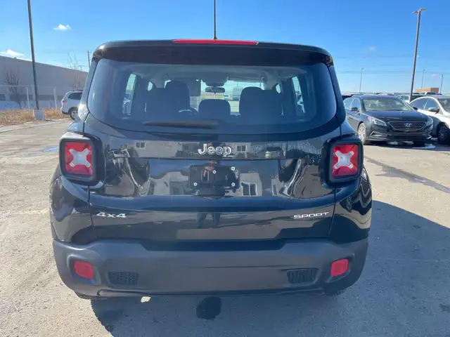 2015 Jeep Renegade 4WD : LOW MILEAGE, NO REPORTED ACCIDENTS - Photo 5