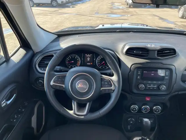 2015 Jeep Renegade 4WD : LOW MILEAGE, NO REPORTED ACCIDENTS - Photo 13