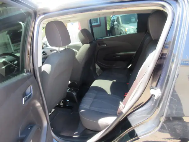 2012 Chevrolet Sonic LT - Photo 11