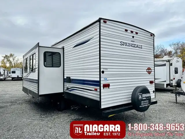 2022 KEYSTONE SPRINGDALE 295BH Travel Trailer - Photo 3