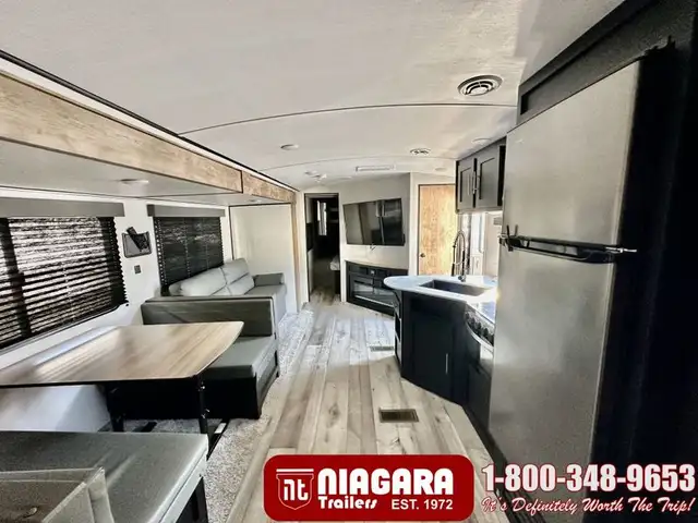 2022 KEYSTONE SPRINGDALE 295BH Travel Trailer - Photo 10