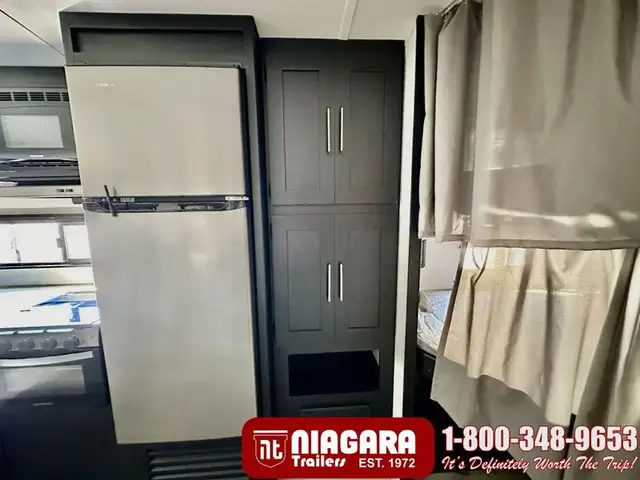 2022 KEYSTONE SPRINGDALE 295BH Travel Trailer - Photo 21