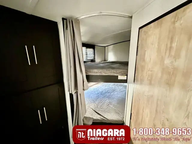 2022 KEYSTONE SPRINGDALE 295BH Travel Trailer - Photo 22
