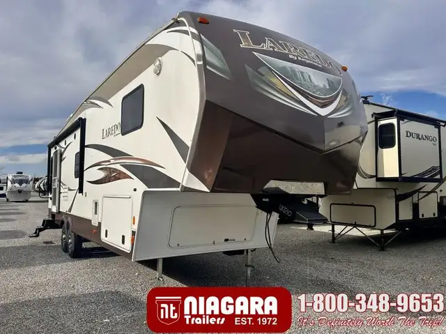 2014 KEYSTONE LAREDO 300RL Fifth Wheel