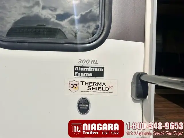 2014 KEYSTONE LAREDO 300RL Fifth Wheel - Photo 4