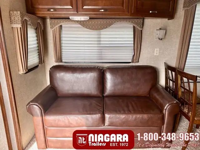 2014 KEYSTONE LAREDO 300RL Fifth Wheel - Photo 8