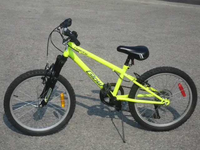 GREAT SHAPE OVERALL BOY'S 20' GLOW 7 SPEED WITH SUSPENSION! - Photo 4