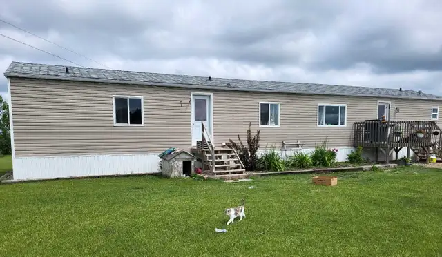 trailer house / mobile home