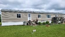 trailer house / mobile home