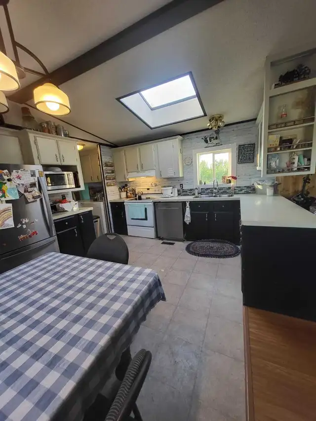 trailer house / mobile home - Photo 3