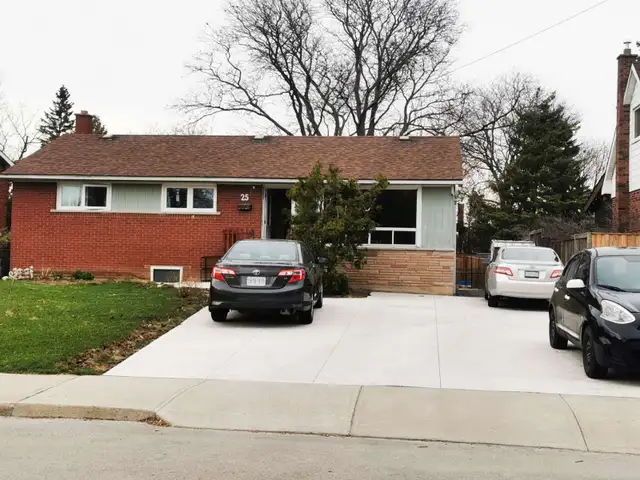 Room near Mohawk College for rent - Photo 2