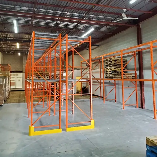 PALLET RACKING - Photo 3