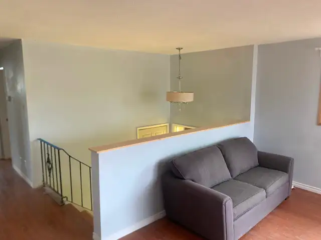 Bi-level house for rent - Photo 3