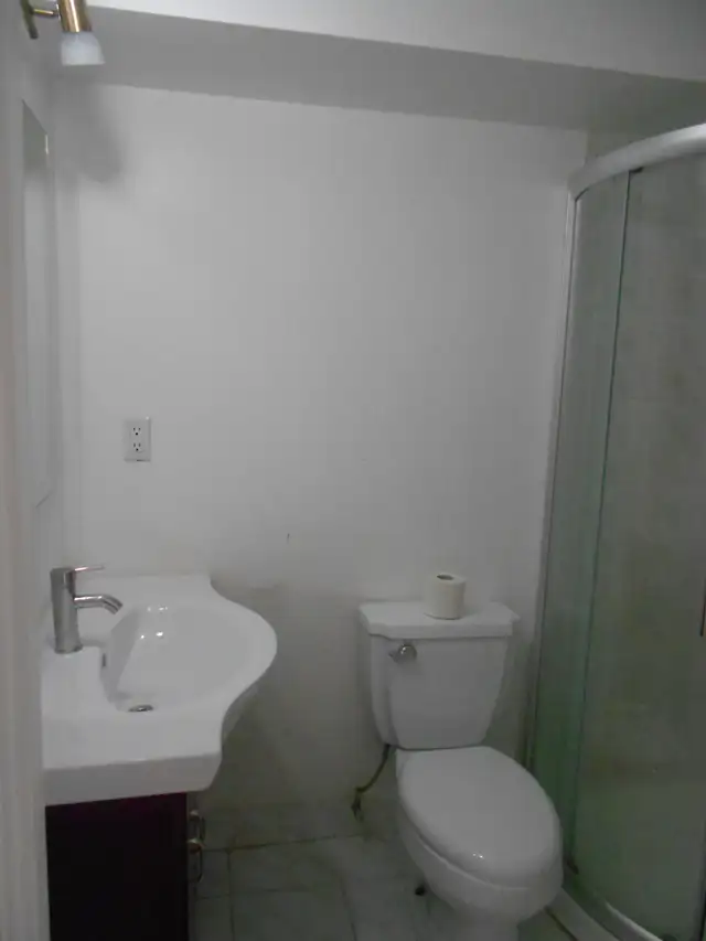 York Village for rent with Private washroom Available May 1 - Photo 6