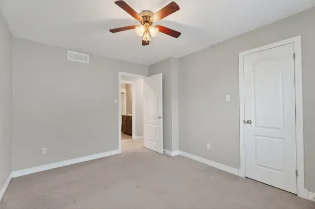 103 Rowallen Place - Photo 13