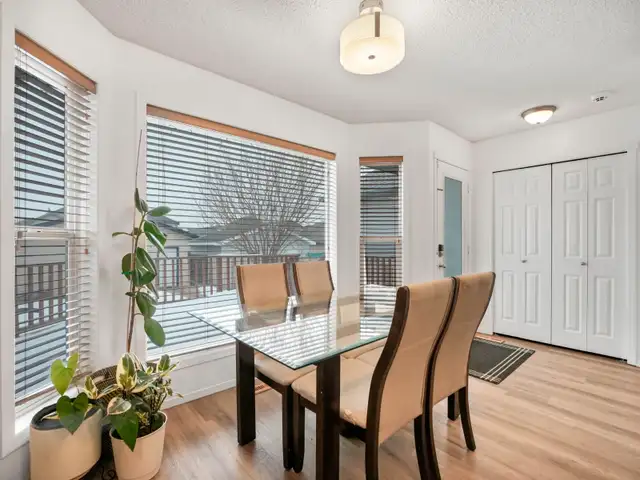 West YEG 4 Bed 3 Bath w/ Finished Basement ONLY $449k WOW! - Photo 8