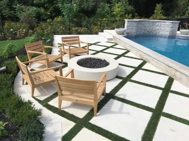 Ivory Smooth Edged Coping – Sandblasted Finish |