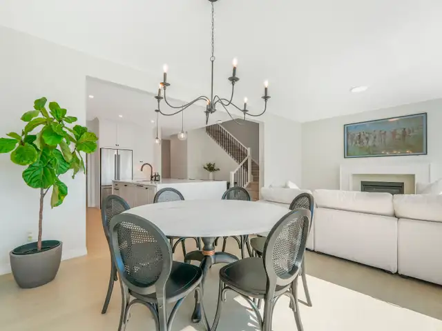 St Albert 5 Bedrooms 4 Bathrooms Finished Basement! 2023 Built! - Photo 3