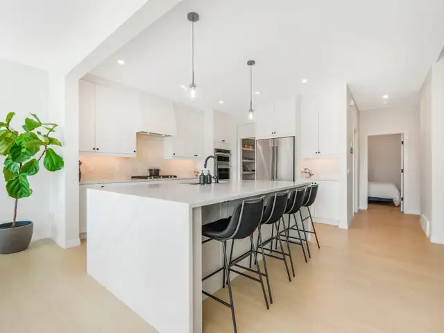 St Albert 5 Bedrooms 4 Bathrooms Finished Basement! 2023 Built! - Photo 5