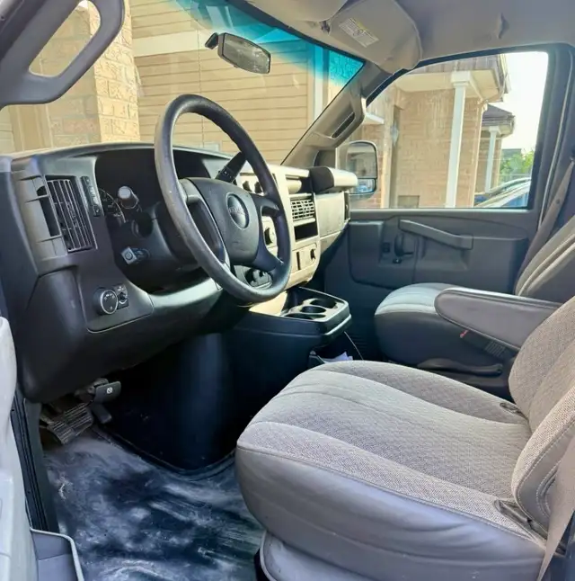 2017 Savana cargo van - Photo 5