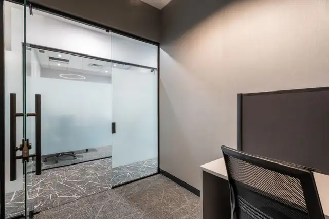 Modern Private Office with Parking & Amenities - Photo 2