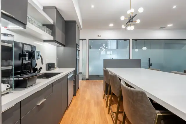 Modern Private Office with Parking & Amenities - Photo 15