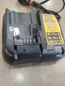 DeWalt dcb 107 12/20v Charger
