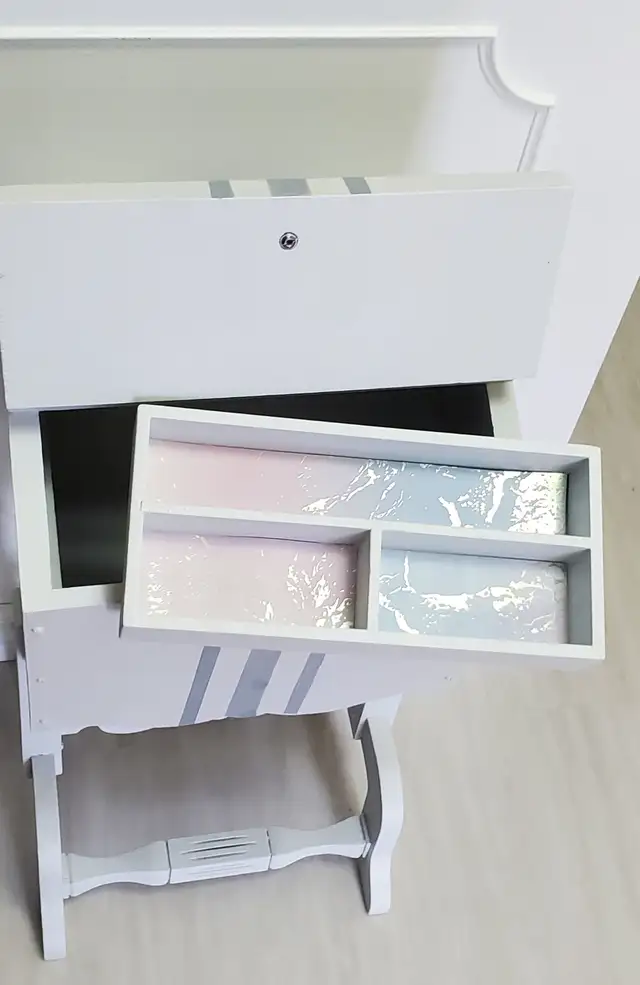 Vintage Standing Sewing Container – refinished - Photo 4