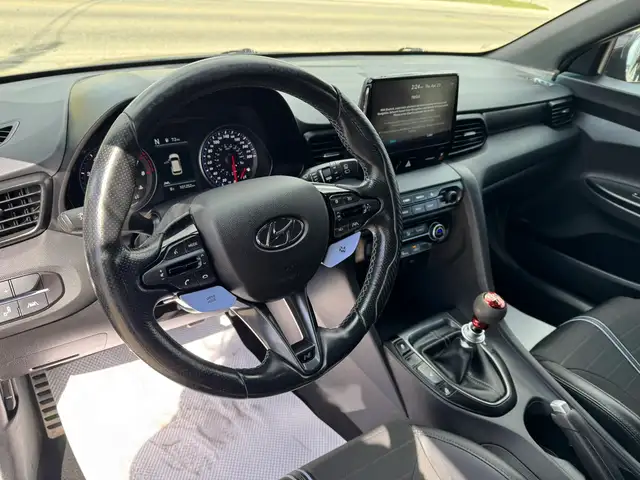 2021 Hyundai Veloster N - Photo 10